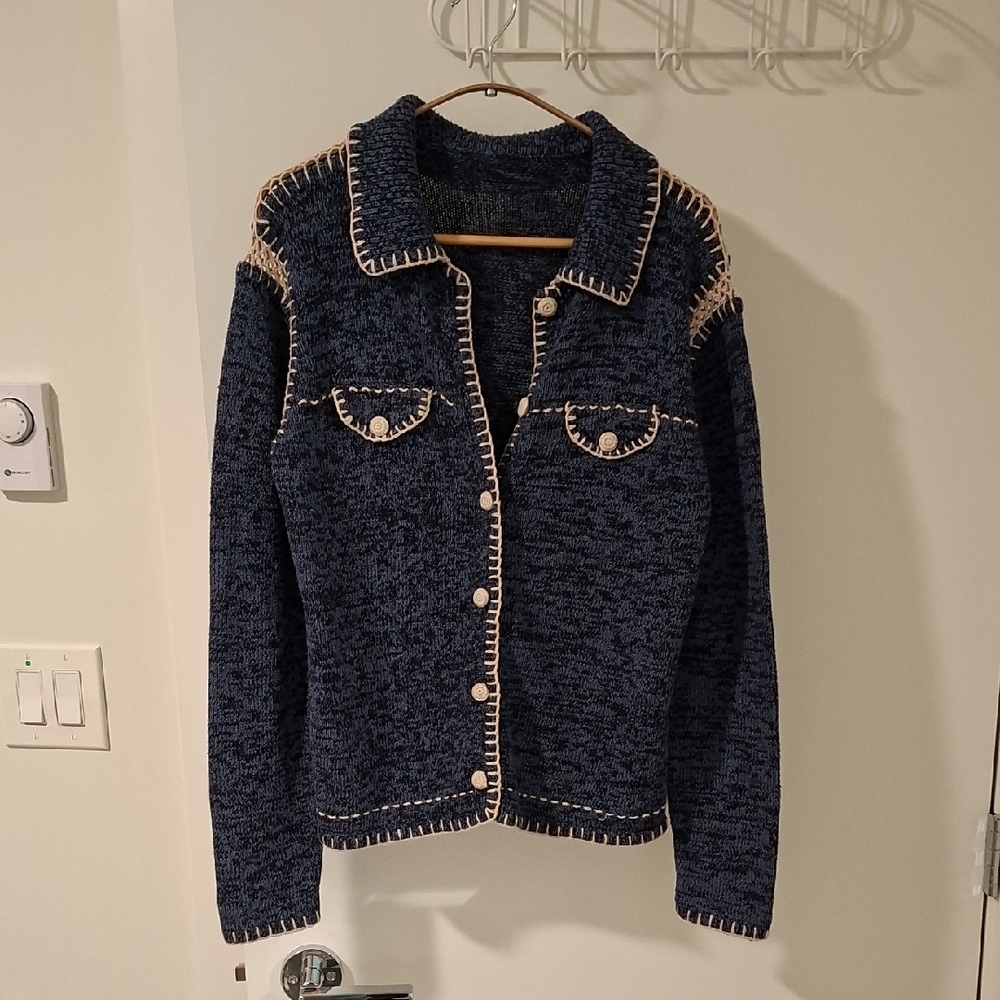 Vintage Blue Polo-neck Cardigan with Cream Crochet & Blanket Stitch (Size S)